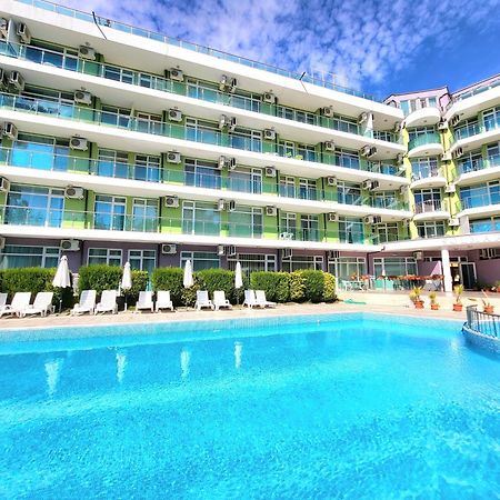 Family Apartments In Solmarin Slăntjev Brjag Exteriör bild
