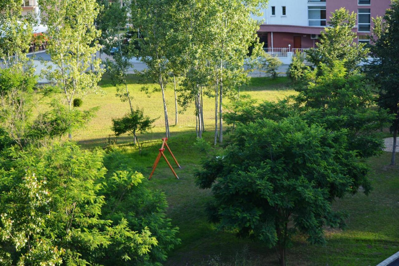 Family Apartments In Solmarin Slăntjev Brjag Exteriör bild
