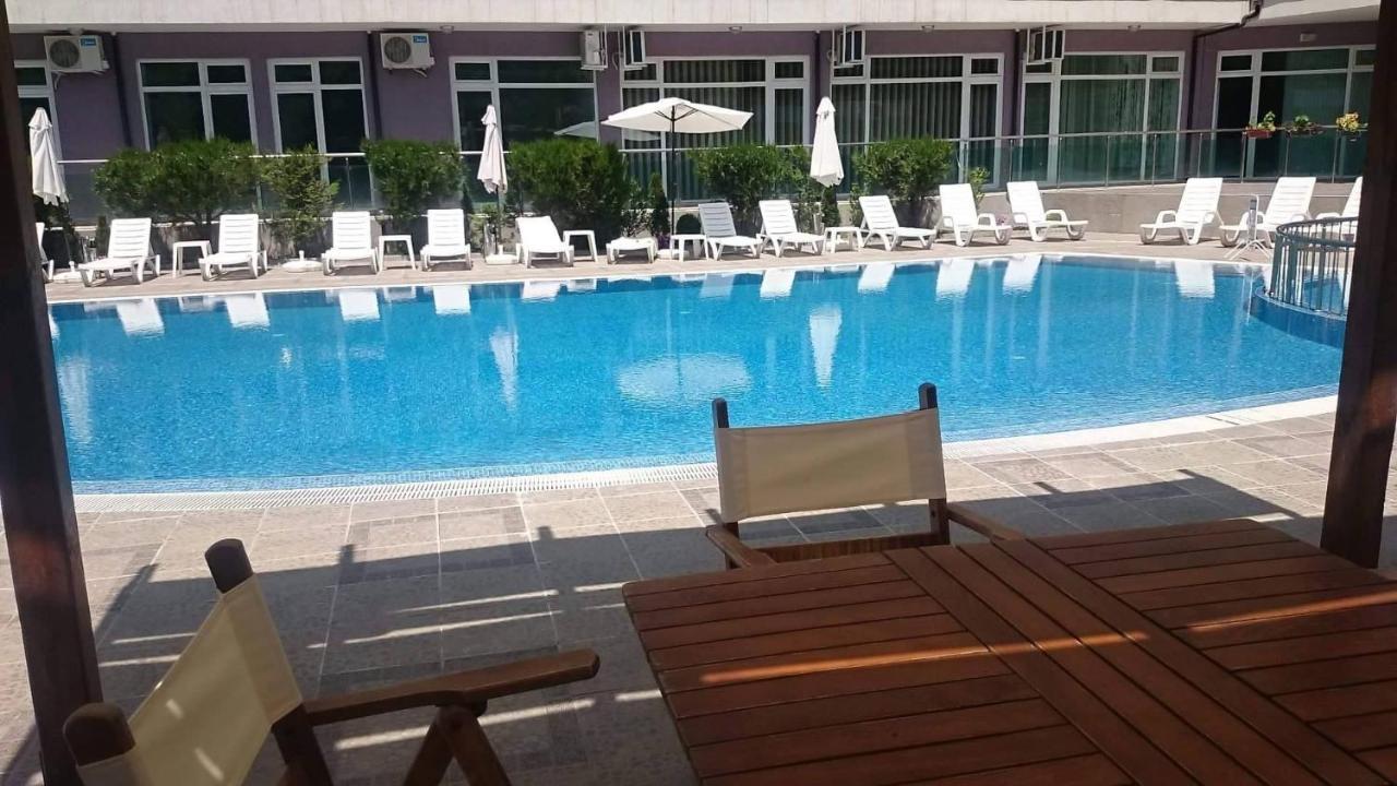 Family Apartments In Solmarin Slăntjev Brjag Exteriör bild