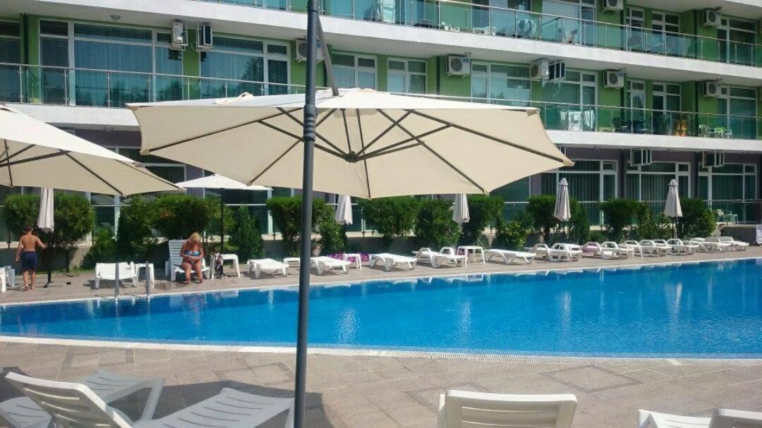 Family Apartments In Solmarin Slăntjev Brjag Exteriör bild