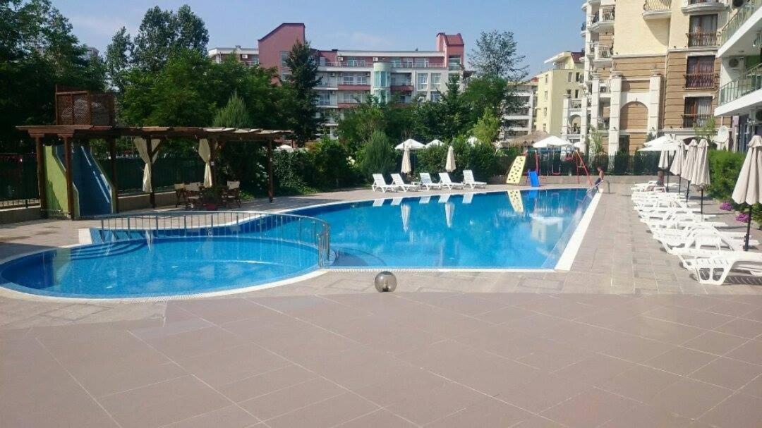 Family Apartments In Solmarin Slăntjev Brjag Exteriör bild