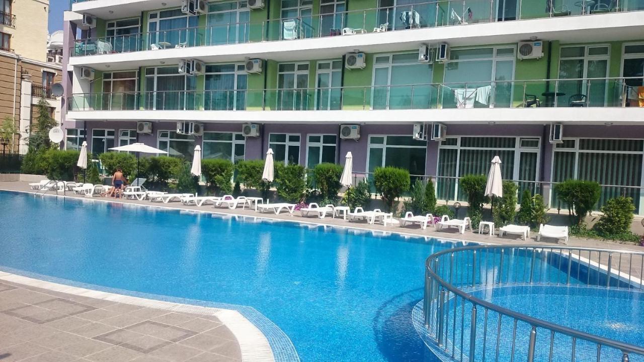 Family Apartments In Solmarin Slăntjev Brjag Exteriör bild