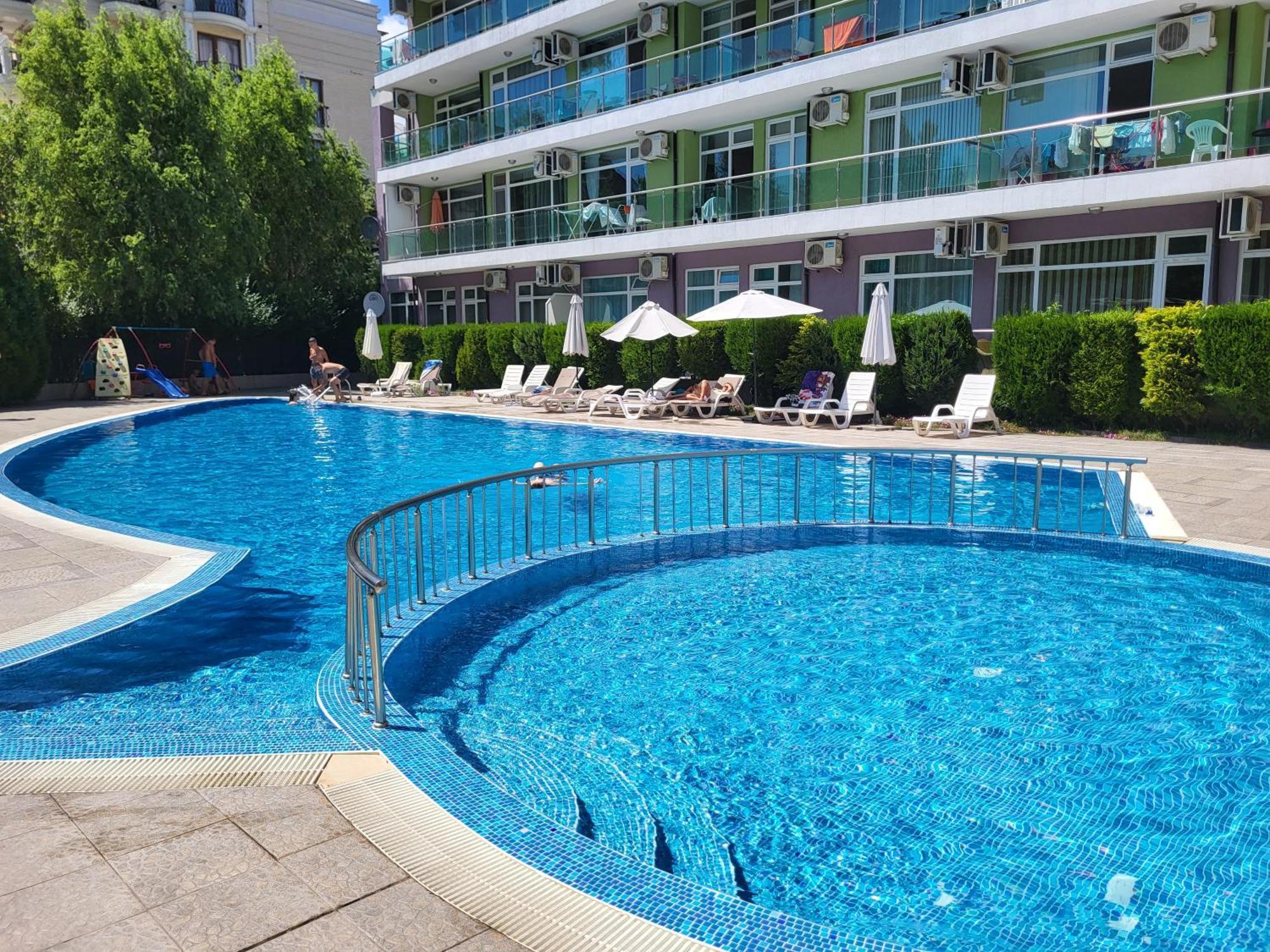 Family Apartments In Solmarin Slăntjev Brjag Exteriör bild