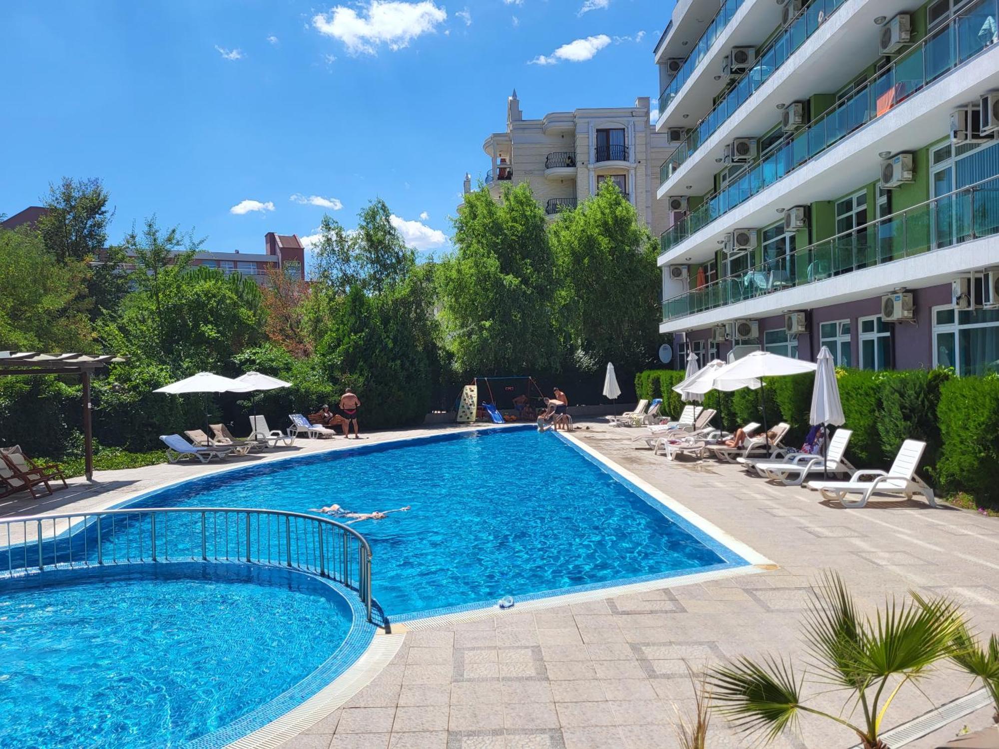 Family Apartments In Solmarin Slăntjev Brjag Exteriör bild