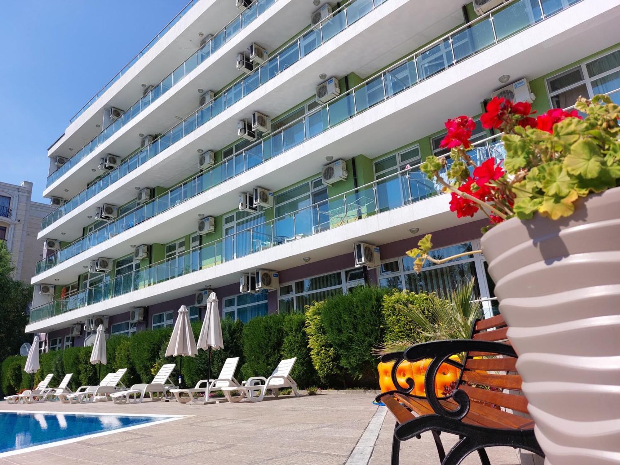 Family Apartments In Solmarin Slăntjev Brjag Exteriör bild