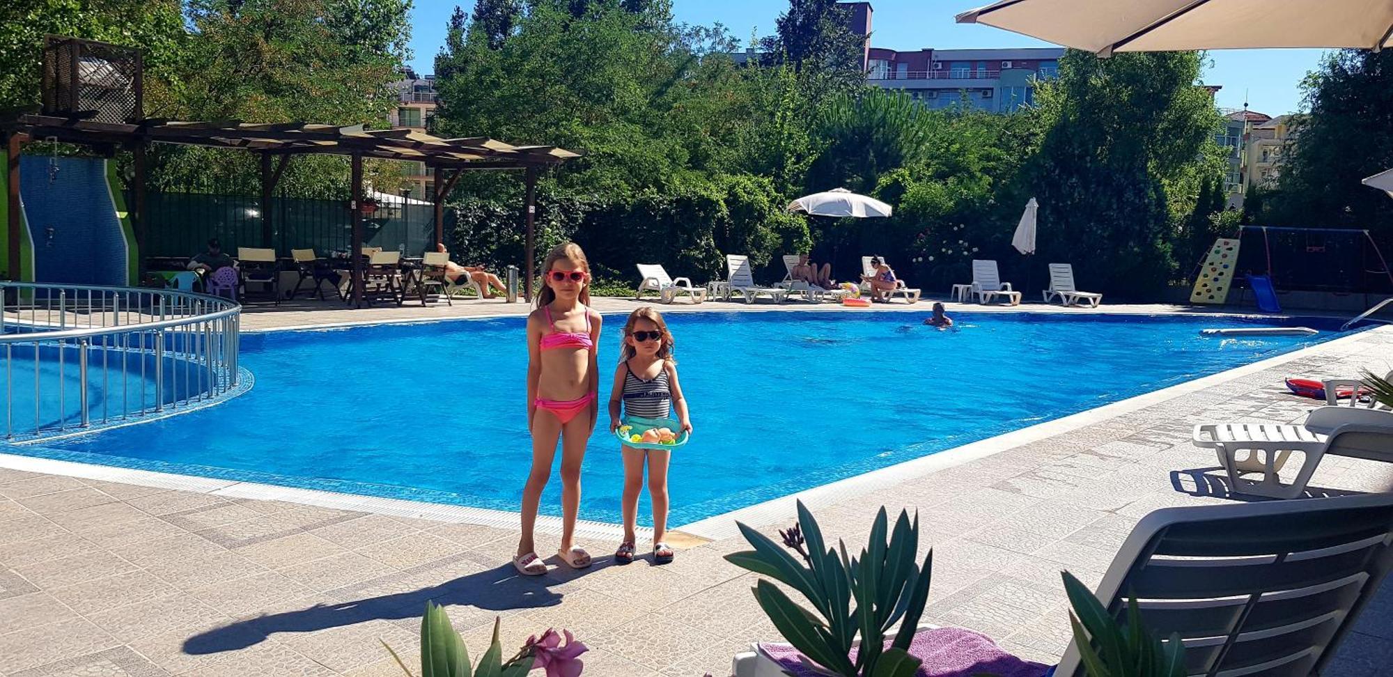 Family Apartments In Solmarin Slăntjev Brjag Exteriör bild