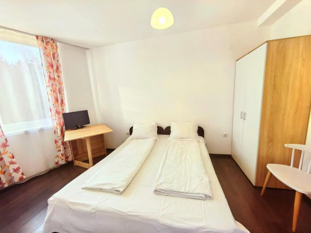 Family Apartments In Solmarin Slăntjev Brjag Exteriör bild
